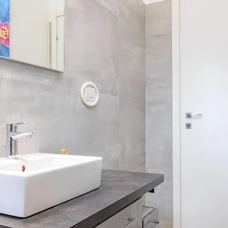 Guest Planet - Flat Near Bovisa *